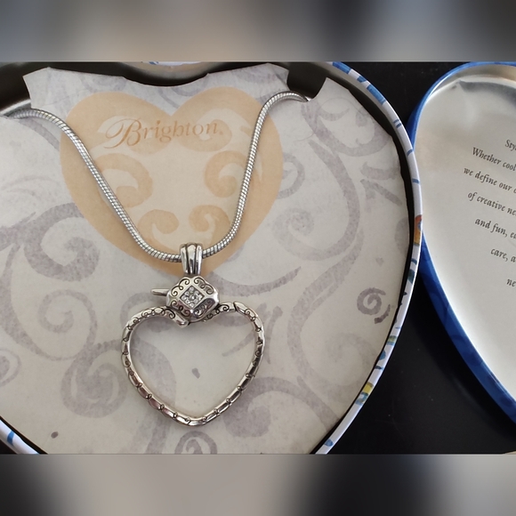 Vintage Brighton Silvertone Scroll Heart Clip Swarovski Crystal Necklace. - Picture 2 of 3